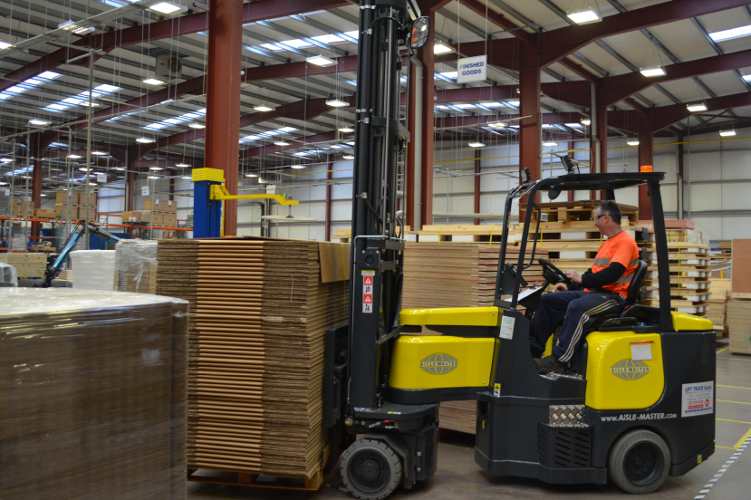 Aisle Master Packaging Aisle Master - Packaging - Combilift