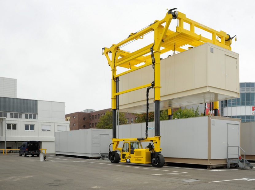 Combilift – COMBI-SC – Straddle Carrier - Modular Buildings - Double Stack