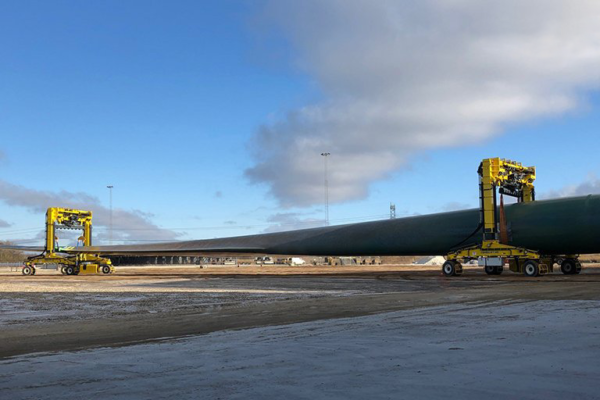 Combi-MG - Transporting Siemens 108 meter long blade edit